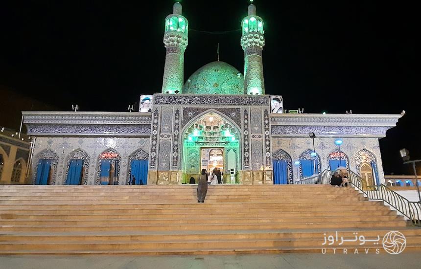 صحن امامزاده